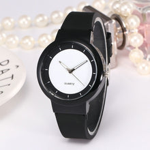 Load image into Gallery viewer, 2019 New Woman Fashion Casual Silicone Strap Analog Quartz Round Watch relogio feminino Simple Round horloges Ladies Watches